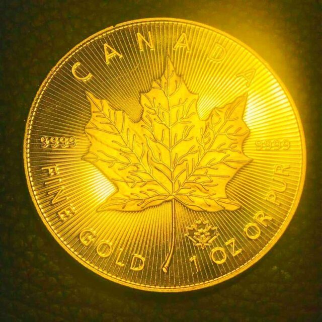 カナダ メイプルリーフ金貨 エリザベス2世記念 2021年